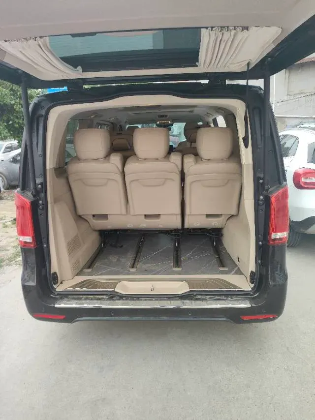 2022 Mercedes-Benz V Class 2.0T 211HP L4 9AT,autocango,china used car exporter,china ev exporter,chinese used car exporter,chinese used ev exporter