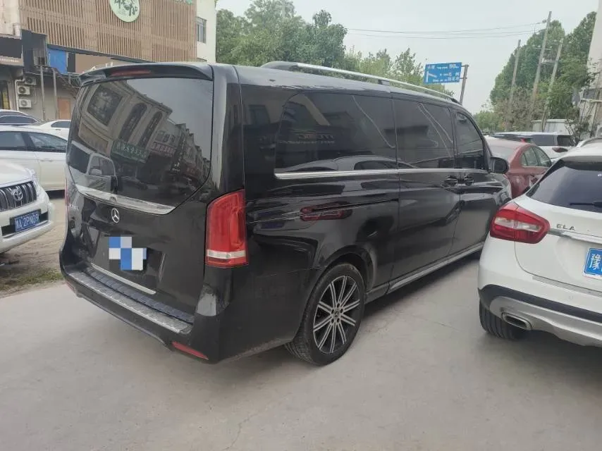 2022 Mercedes-Benz V Class 2.0T 211HP L4 9AT,autocango,china used car exporter,china ev exporter,chinese used car exporter,chinese used ev exporter