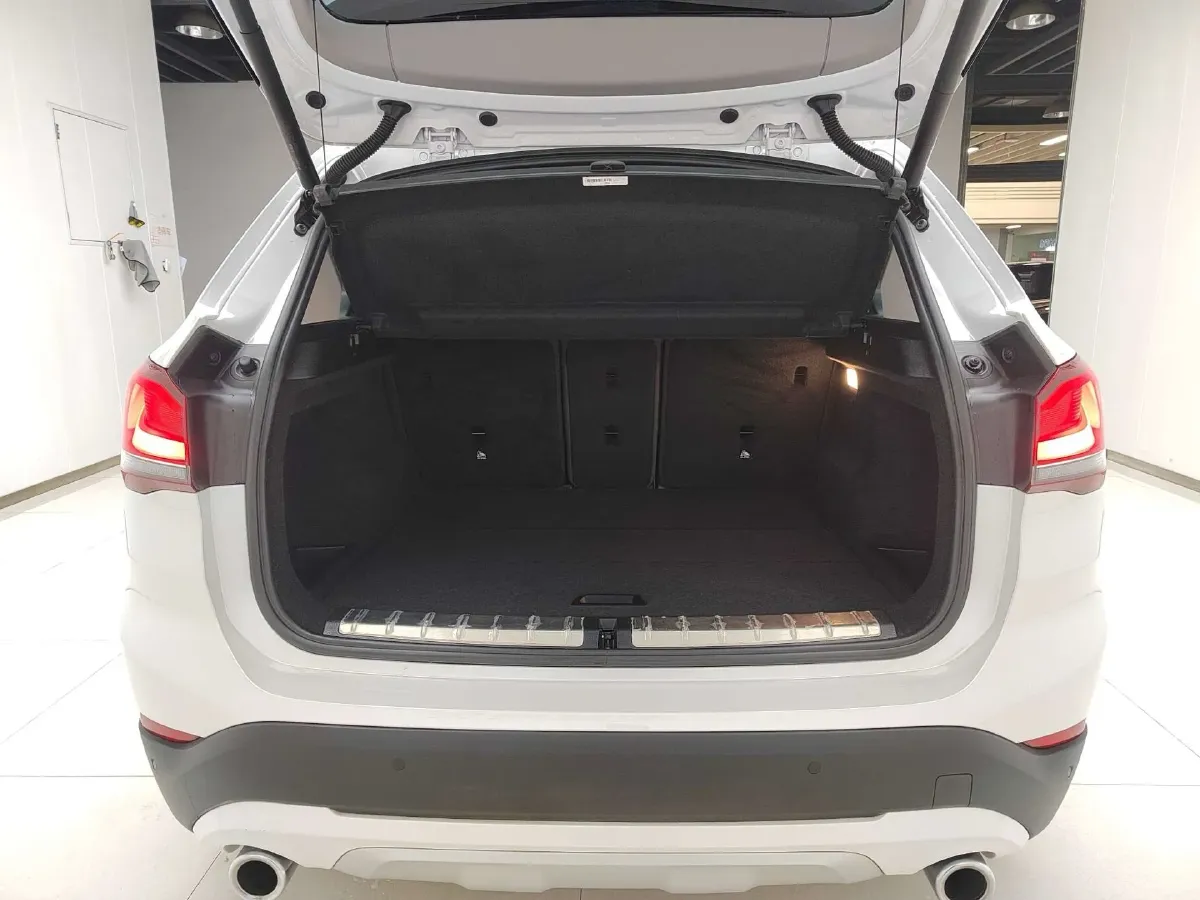 2022 BMW X1 2.0T 192HP L4 7DCT,autocango,china used car exporter,china ev exporter,chinese used car exporter,chinese used ev exporter