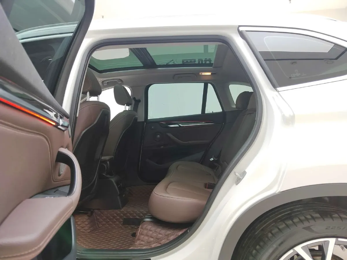 2022 BMW X1 2.0T 192HP L4 7DCT,autocango,china used car exporter,china ev exporter,chinese used car exporter,chinese used ev exporter