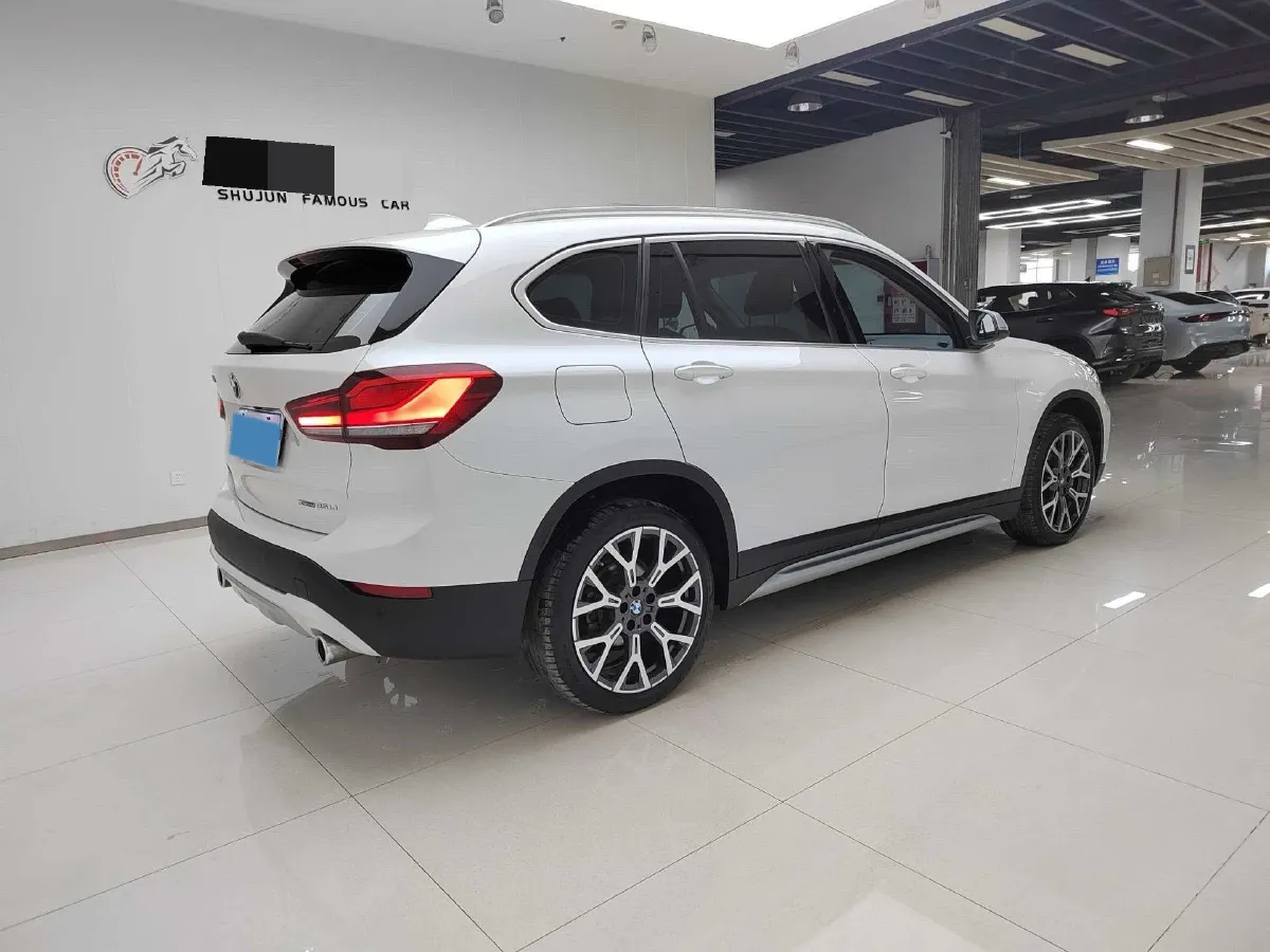 2022 BMW X1 2.0T 192HP L4 7DCT,autocango,china used car exporter,china ev exporter,chinese used car exporter,chinese used ev exporter