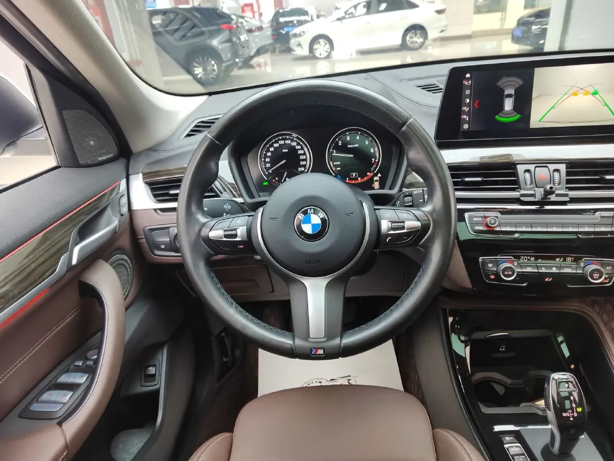 2022 BMW X1 2.0T 192HP L4 7DCT,autocango,china used car exporter,china ev exporter,chinese used car exporter,chinese used ev exporter