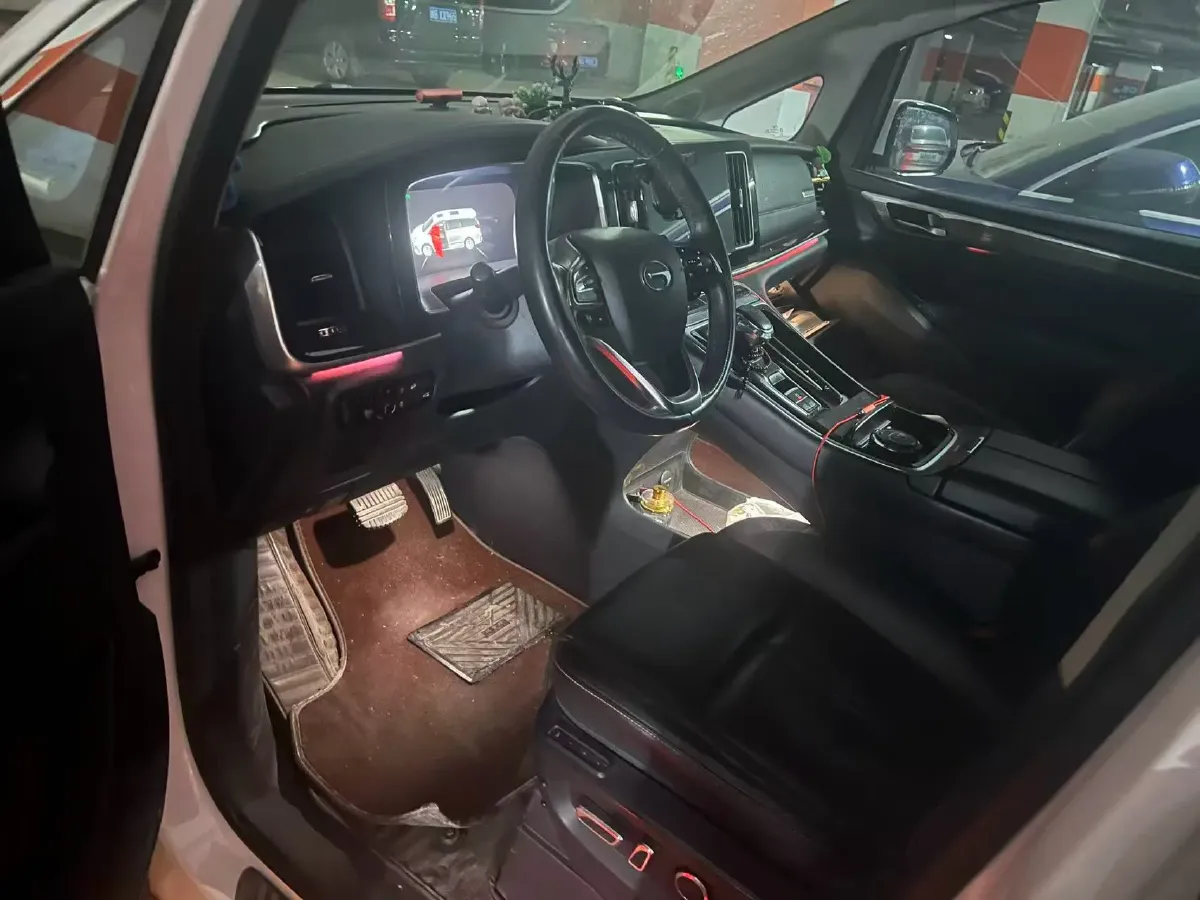 2021 GAC Trumpchi M8 2.0T 252HP L4 8AT,autocango,china used car exporter,china ev exporter,chinese used car exporter,chinese used ev exporter