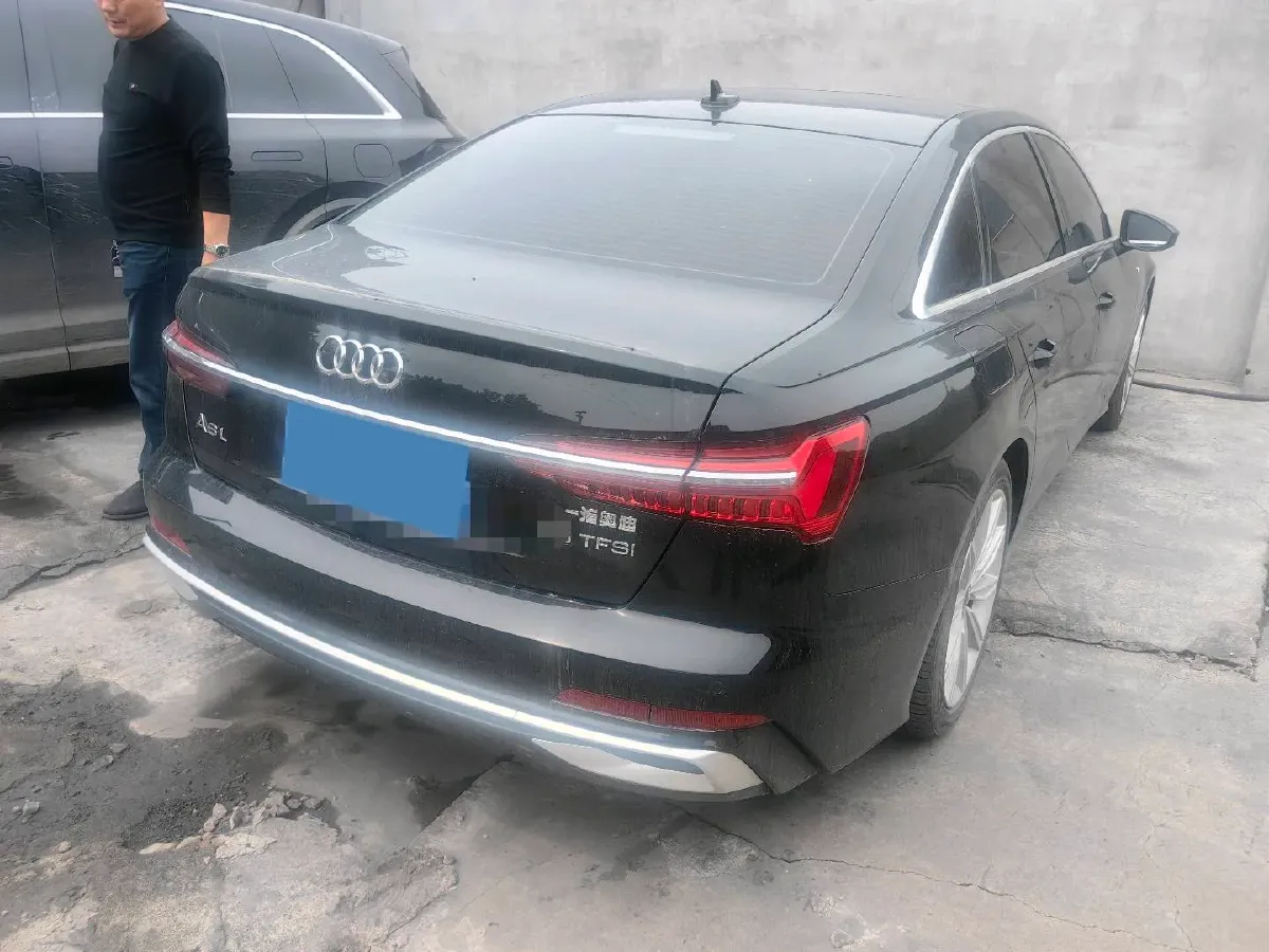 2020 Audi A6L 2.0T 224HP L4 7DCT,autocango,china used car exporter,china ev exporter,chinese used car exporter,chinese used ev exporter