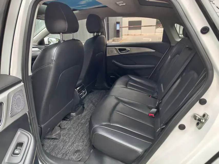 2022 JMC YuHu 7 2.0T 141HP L4 8AT,autocango,china used car exporter,china ev exporter,chinese used car exporter,chinese used ev exporter