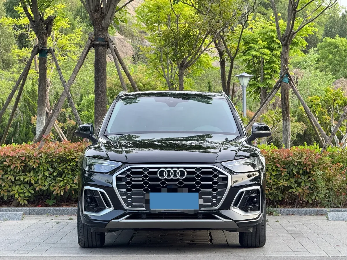 2023 Audi Q5L 2.0T 190HP L4 7DCT,autocango,china used car exporter,china ev exporter,chinese used car exporter,chinese used ev exporter