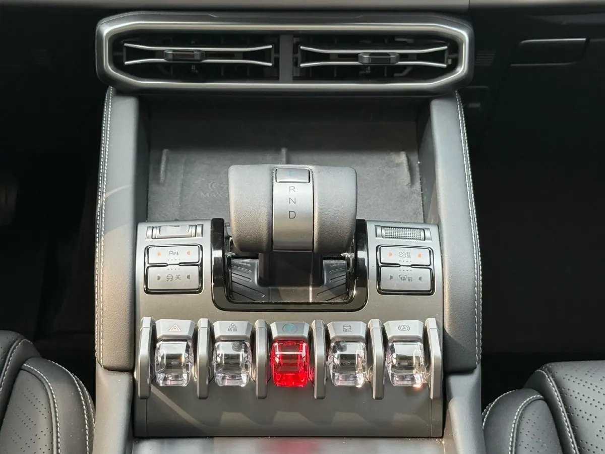 2025 FangChengBao Tai 3 BEV,autocango,china used car exporter,china ev exporter,chinese used car exporter,chinese used ev exporter