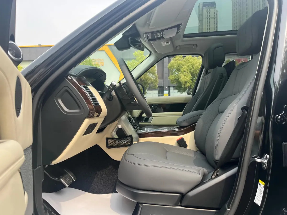 2020 Land Rover Range Rover 3.0T 400HP L6 8AT,autocango,china used car exporter,china ev exporter,chinese used car exporter,chinese used ev exporter