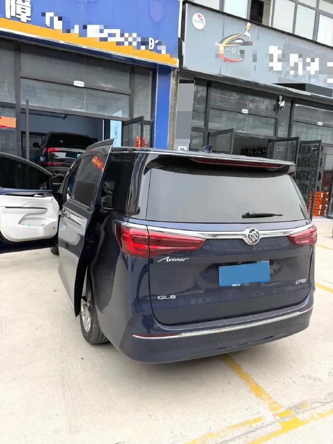 2022 Buick GL8 2.0T 237HP L4 9AT,autocango,china used car exporter,china ev exporter,chinese used car exporter,chinese used ev exporter
