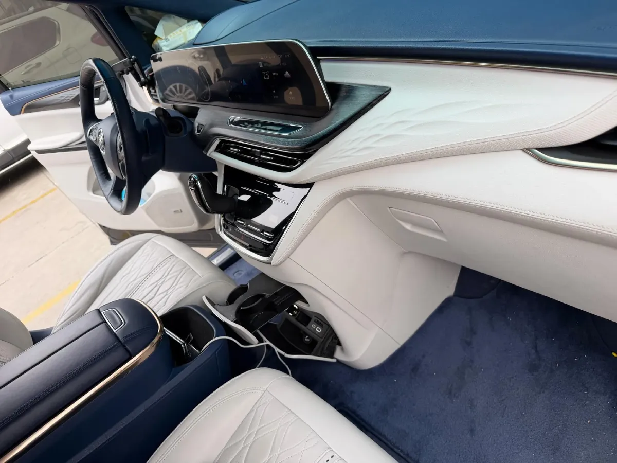 2022 Buick GL8 2.0T 237HP L4 9AT,autocango,china used car exporter,china ev exporter,chinese used car exporter,chinese used ev exporter