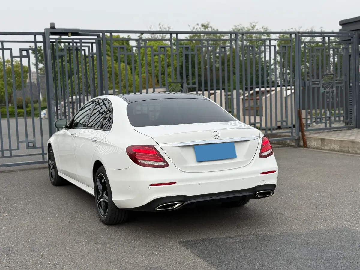 2019 Mercedes-Benz E Class 1.5T 184HP L4 9AT,autocango,china used car exporter,china ev exporter,chinese used car exporter,chinese used ev exporter