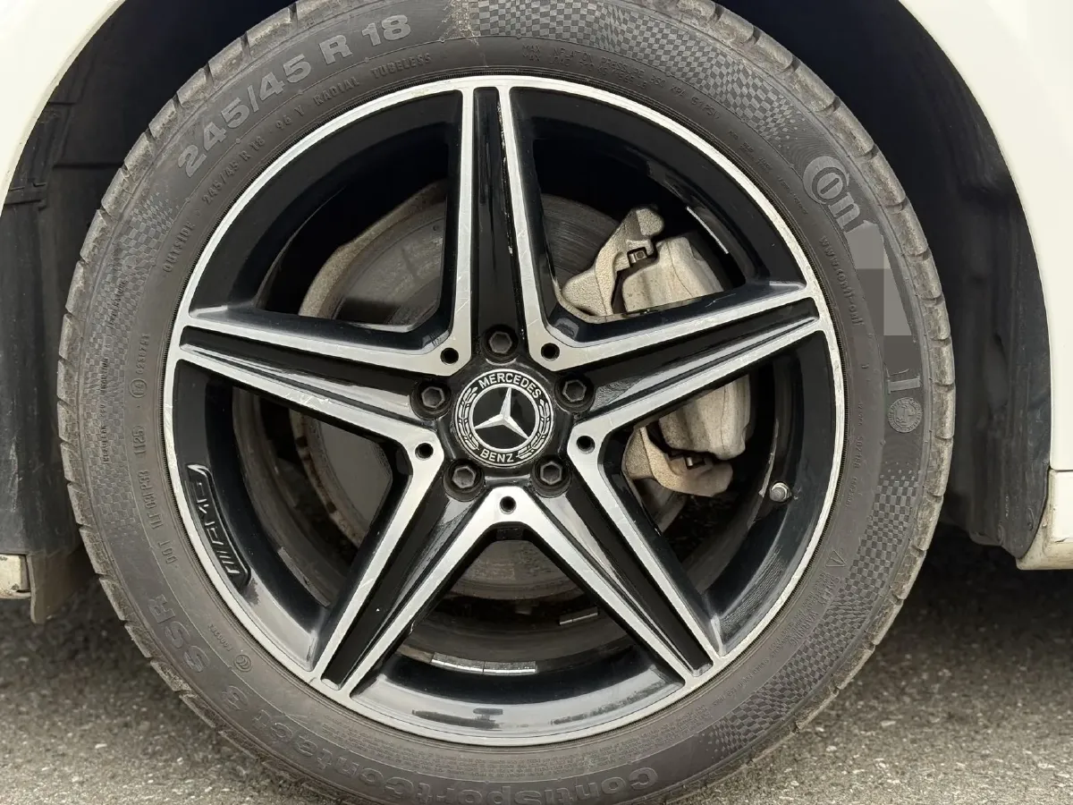 2019 Mercedes-Benz E Class 1.5T 184HP L4 9AT,autocango,china used car exporter,china ev exporter,chinese used car exporter,chinese used ev exporter