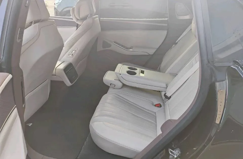 2024 Denza DenzaZ9GT 2.0T 207HP L4 E-CVT PHEV 38.5KWH,autocango,china used car exporter,china ev exporter,chinese used car exporter,chinese used ev exporter