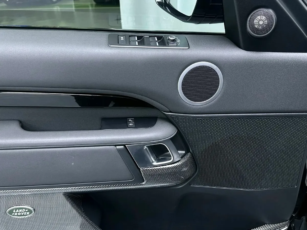 2020 Land Rover Discovery 3.0T 340HP V6 8AT,autocango,china used car exporter,china ev exporter,chinese used car exporter,chinese used ev exporter