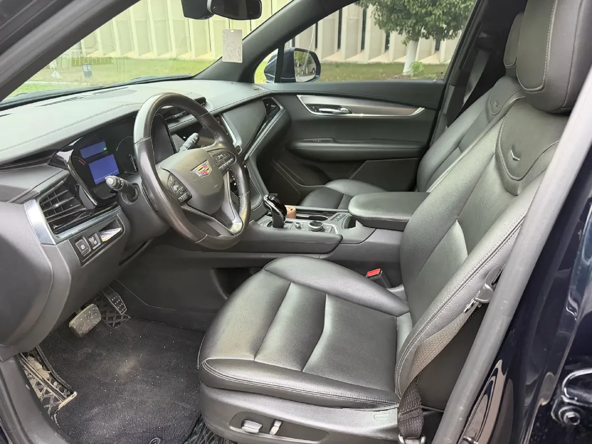 2022 Cadillac XT6 2.0T 237HP L4 9AT,autocango,china used car exporter,china ev exporter,chinese used car exporter,chinese used ev exporter