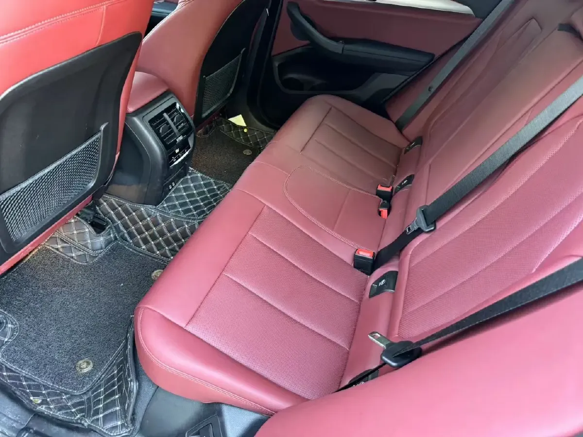 2022 BMW X4 2.0T 245HP L4 8AT,autocango,china used car exporter,china ev exporter,chinese used car exporter,chinese used ev exporter