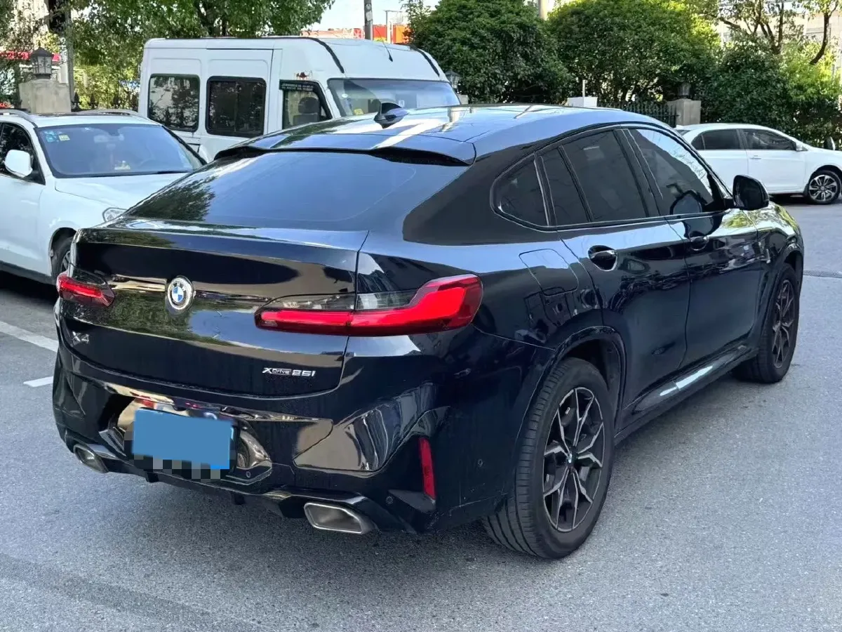 2022 BMW X4 2.0T 245HP L4 8AT,autocango,china used car exporter,china ev exporter,chinese used car exporter,chinese used ev exporter