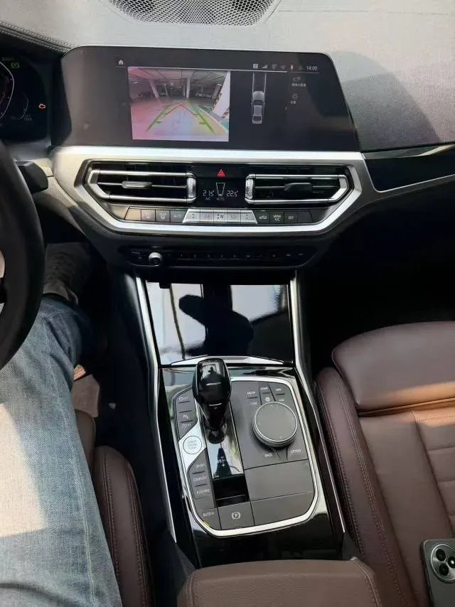 2021 BMW 3 Series 2.0T 156HP L4 8AT,autocango,china used car exporter,china ev exporter,chinese used car exporter,chinese used ev exporter