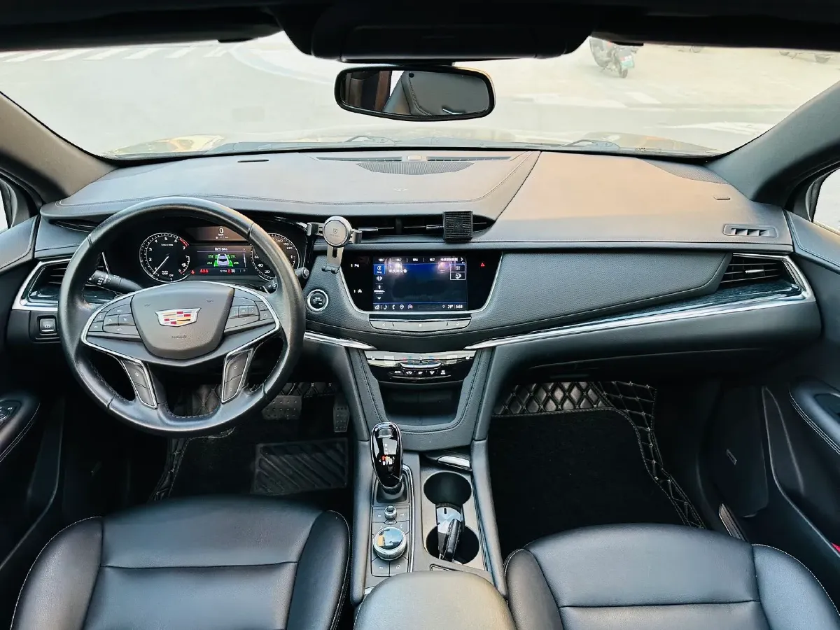 2021 Cadillac XT5 2.0T 237HP L4 9AT,autocango,china used car exporter,china ev exporter,chinese used car exporter,chinese used ev exporter