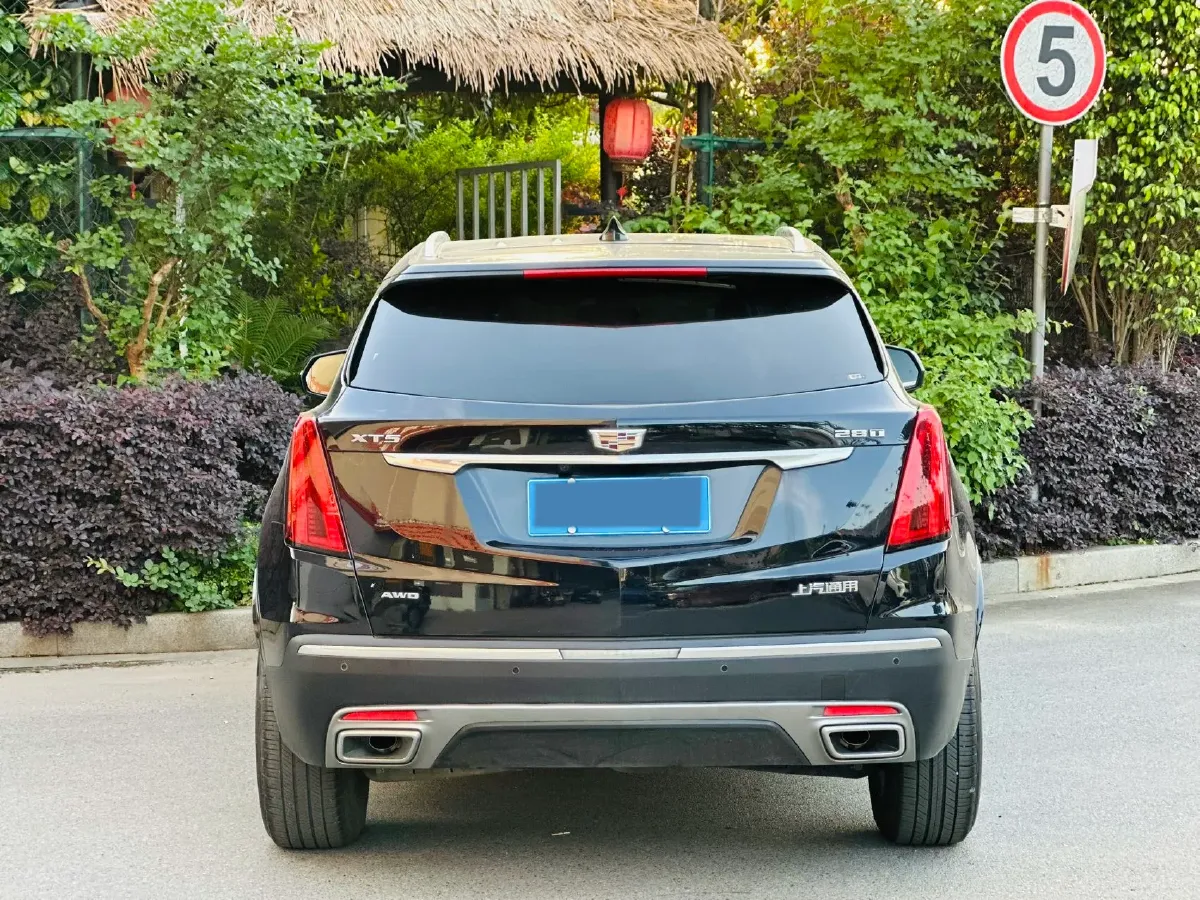 2021 Cadillac XT5 2.0T 237HP L4 9AT,autocango,china used car exporter,china ev exporter,chinese used car exporter,chinese used ev exporter