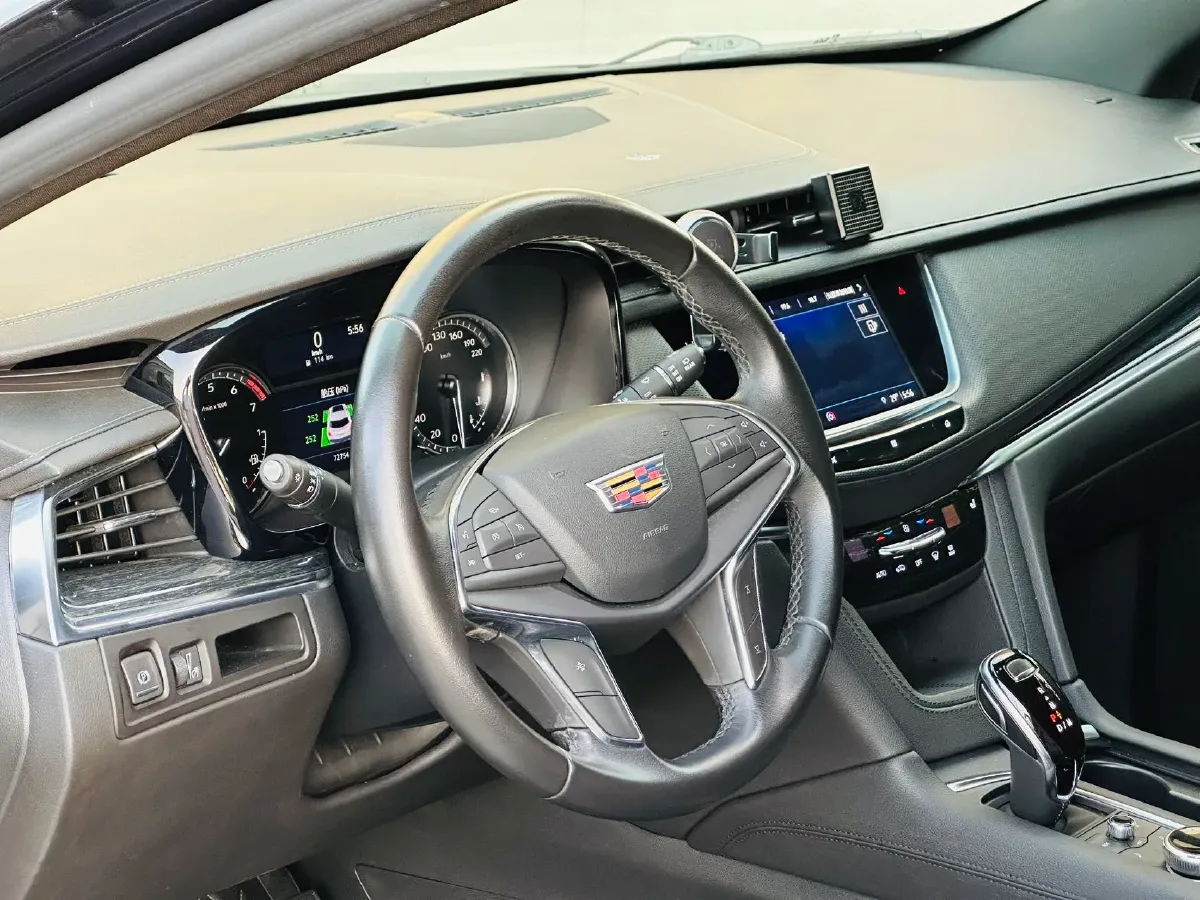 2021 Cadillac XT5 2.0T 237HP L4 9AT,autocango,china used car exporter,china ev exporter,chinese used car exporter,chinese used ev exporter