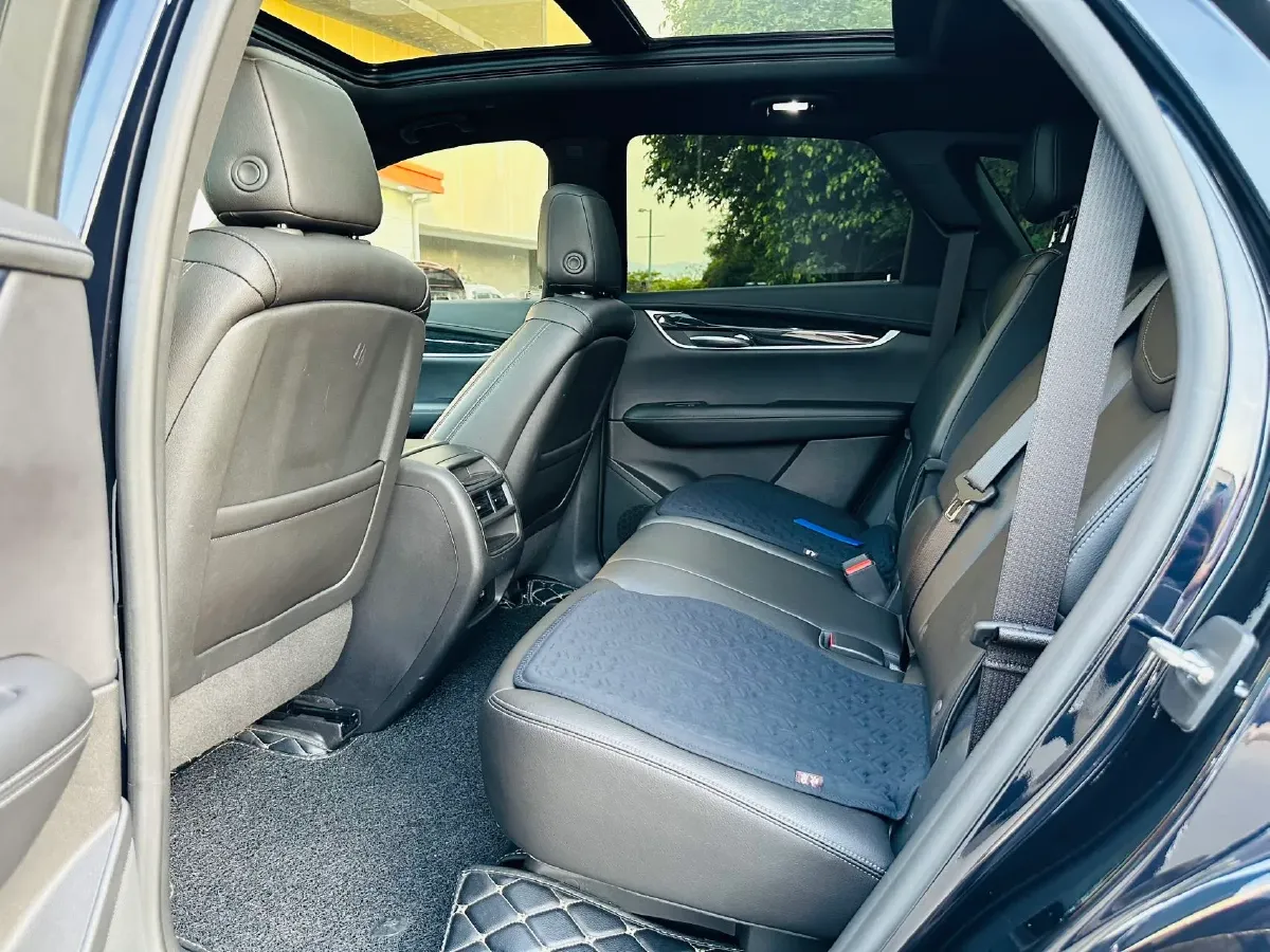 2021 Cadillac XT5 2.0T 237HP L4 9AT,autocango,china used car exporter,china ev exporter,chinese used car exporter,chinese used ev exporter