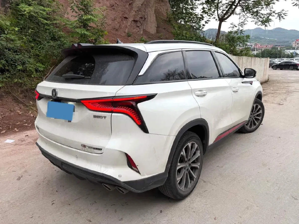 2022 ChangAn CS75 Plus 2.0T 233HP L4 8AT,autocango,china used car exporter,china ev exporter,chinese used car exporter,chinese used ev exporter