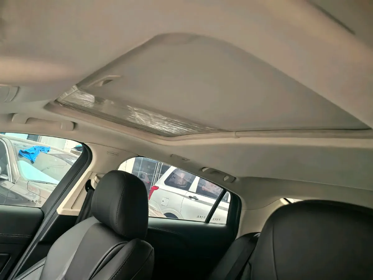 2022 HongQi H5 1.5T 169HP L4 7DCT,autocango,china used car exporter,china ev exporter,chinese used car exporter,chinese used ev exporter