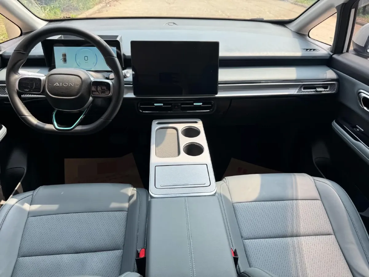 2024 Leapmotor C11 1.5L 95HP L4 REEV 43.74KWH,autocango,china used car exporter,china ev exporter,chinese used car exporter,chinese used ev exporter