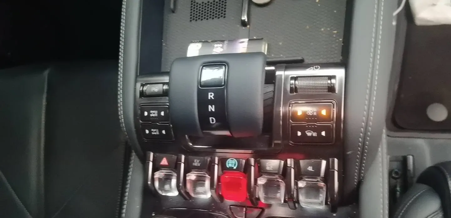 2023 FangChengBao Bao 5 1.5T 194HP L4 E-CVT PHEV 31.8KWH,autocango,china used car exporter,china ev exporter,chinese used car exporter,chinese used ev exporter