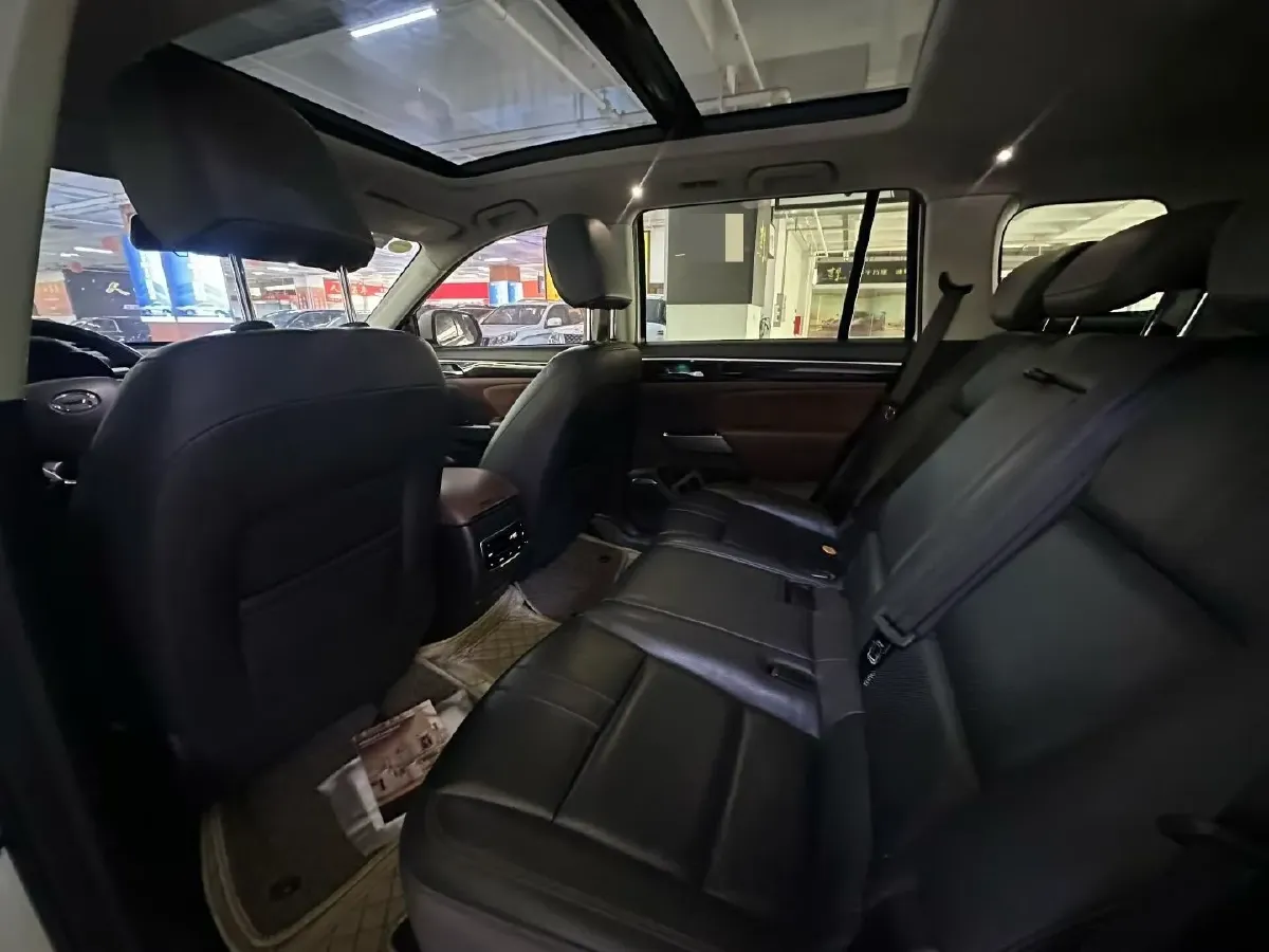 2017 GAC Trumpchi GS8 2.0T 201HP L4 6AT,autocango,china used car exporter,china ev exporter,chinese used car exporter,chinese used ev exporter