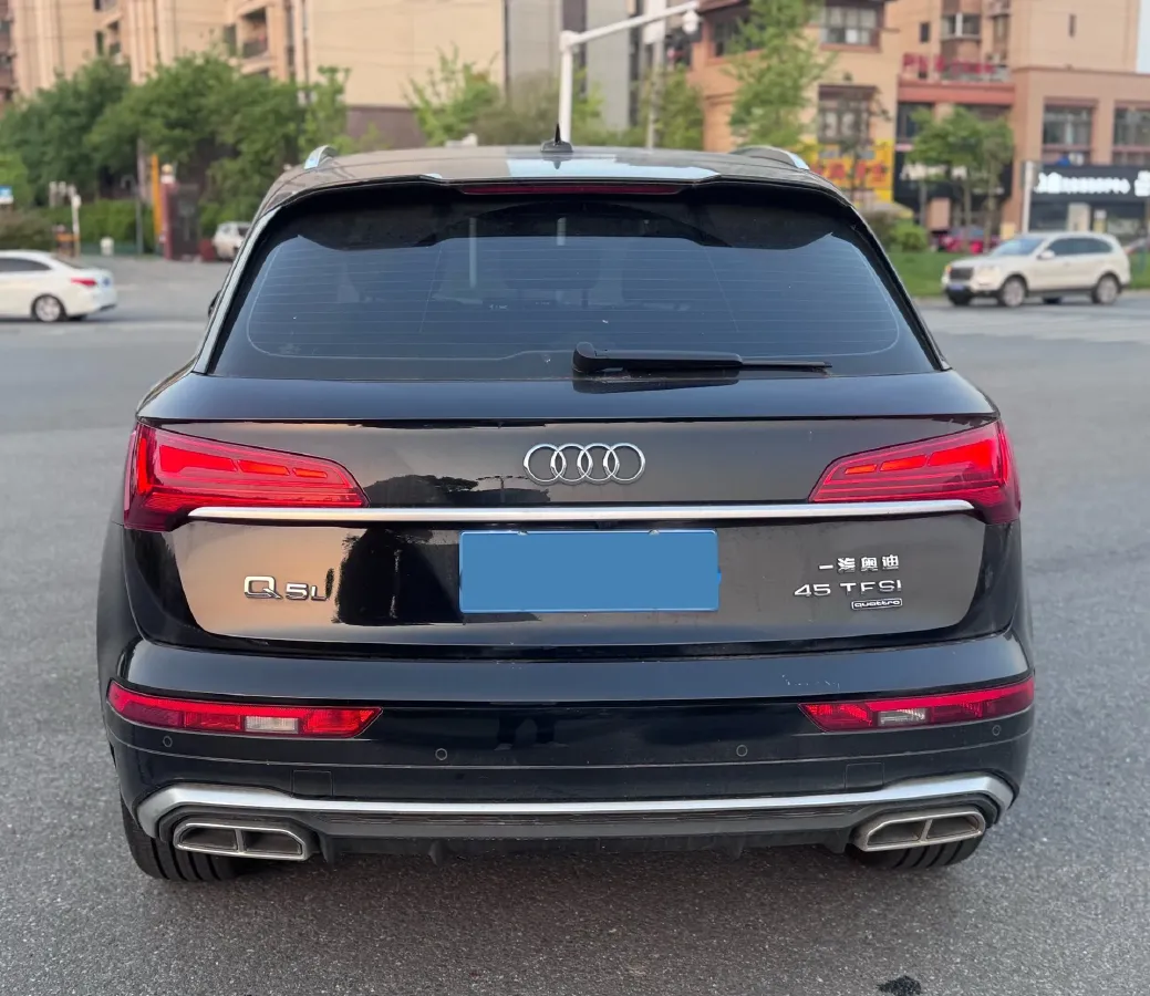2022 Audi Q5L 2.0T 252HP L4 7DCT,autocango,china used car exporter,china ev exporter,chinese used car exporter,chinese used ev exporter