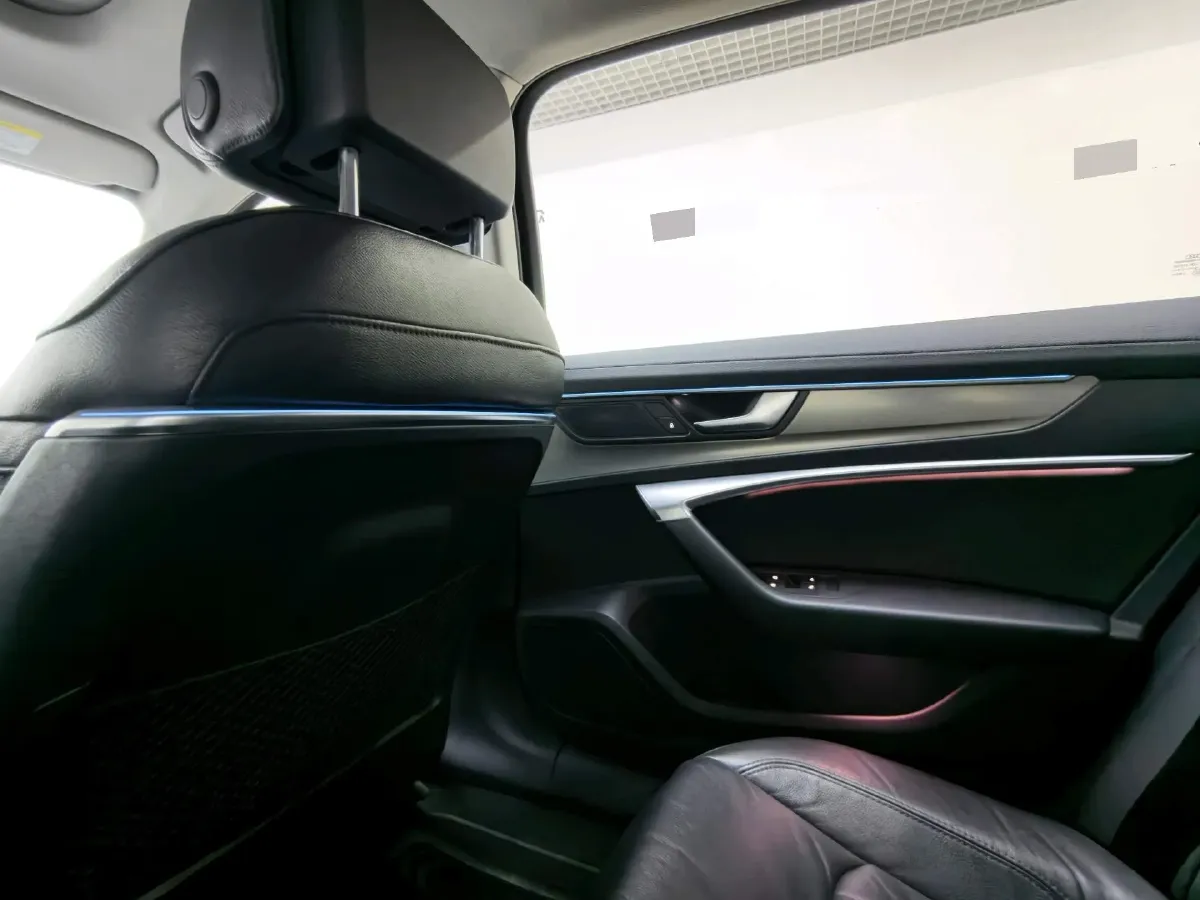 2020 Audi A6L 2.0T 224HP L4 7DCT,autocango,china used car exporter,china ev exporter,chinese used car exporter,chinese used ev exporter