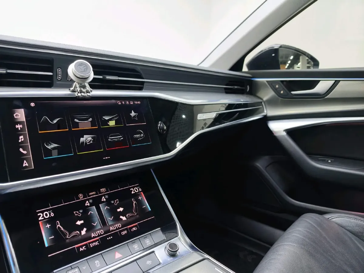 2020 Audi A6L 2.0T 224HP L4 7DCT,autocango,china used car exporter,china ev exporter,chinese used car exporter,chinese used ev exporter