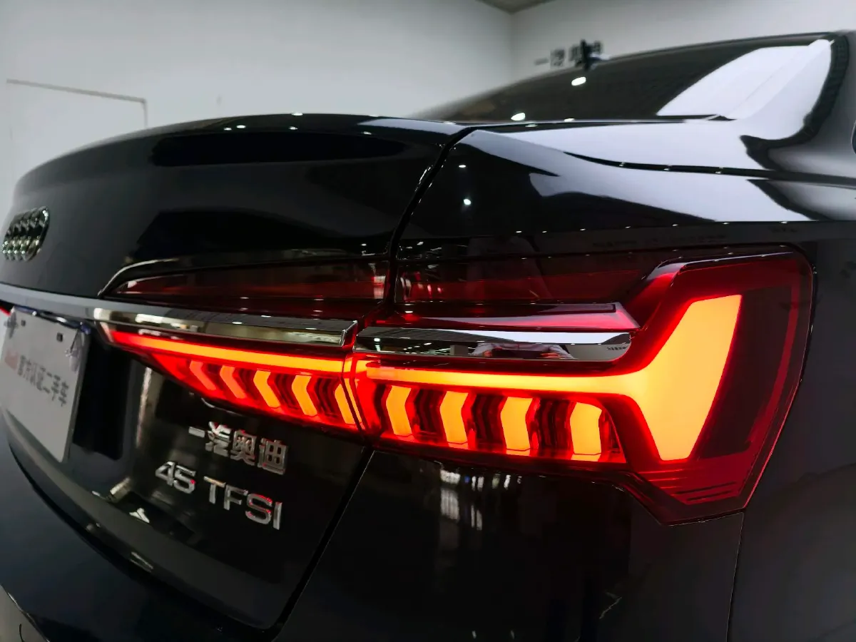 2020 Audi A6L 2.0T 224HP L4 7DCT,autocango,china used car exporter,china ev exporter,chinese used car exporter,chinese used ev exporter