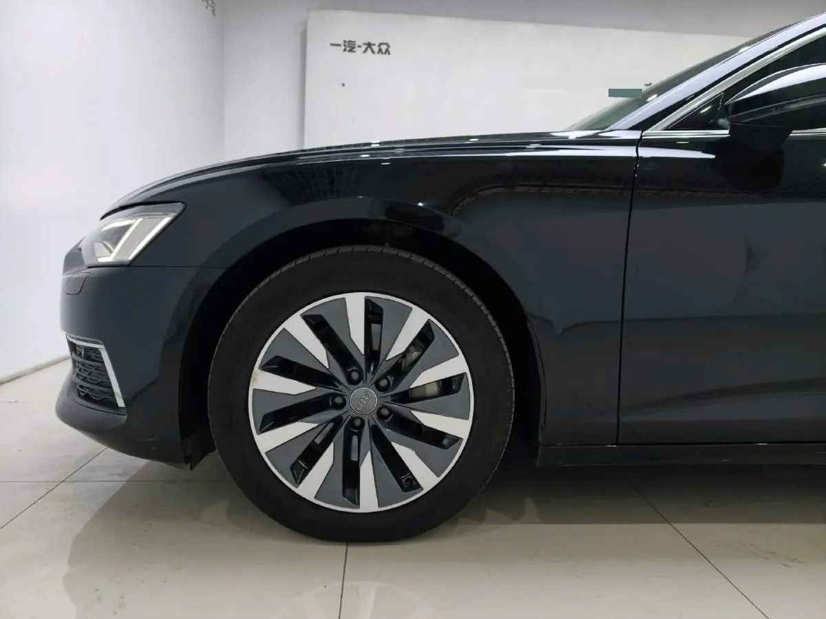 2020 Audi A6L 2.0T 224HP L4 7DCT,autocango,china used car exporter,china ev exporter,chinese used car exporter,chinese used ev exporter