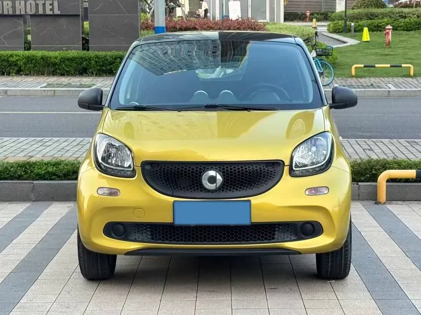2016 Smart smart forfour 1.0L 71HP L3 6DCT,autocango,china used car exporter,china ev exporter,chinese used car exporter,chinese used ev exporter