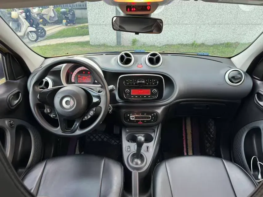 2016 Smart smart forfour 1.0L 71HP L3 6DCT,autocango,china used car exporter,china ev exporter,chinese used car exporter,chinese used ev exporter