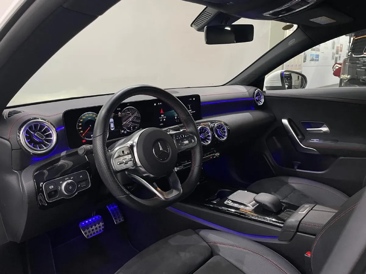 2022 Mercedes-Benz CLA Class 1.3T 163HP L4 7DCT,autocango,china used car exporter,china ev exporter,chinese used car exporter,chinese used ev exporter