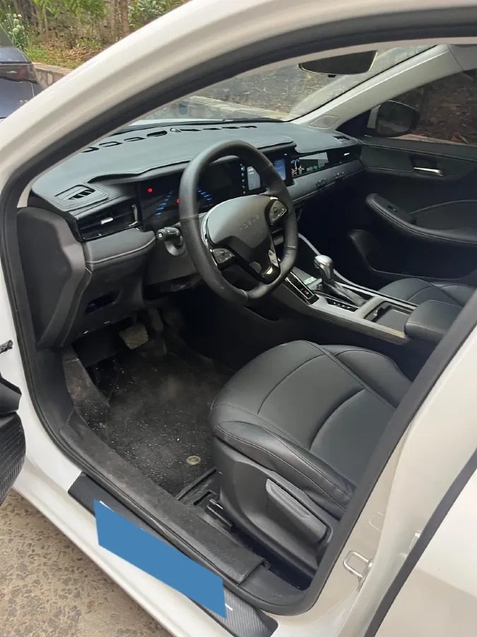 2023 Roewe i5 1.5L 129HP L4 CVT,autocango,china used car exporter,china ev exporter,chinese used car exporter,chinese used ev exporter