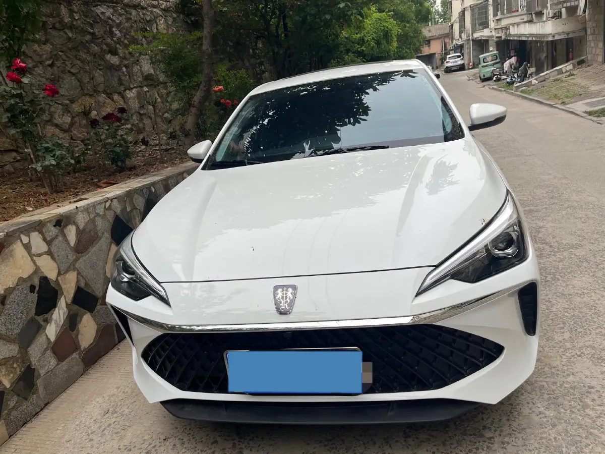 2023 Roewe i5 1.5L 129HP L4 CVT,autocango,china used car exporter,china ev exporter,chinese used car exporter,chinese used ev exporter