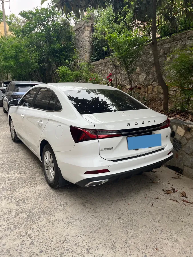2023 Roewe i5 1.5L 129HP L4 CVT,autocango,china used car exporter,china ev exporter,chinese used car exporter,chinese used ev exporter