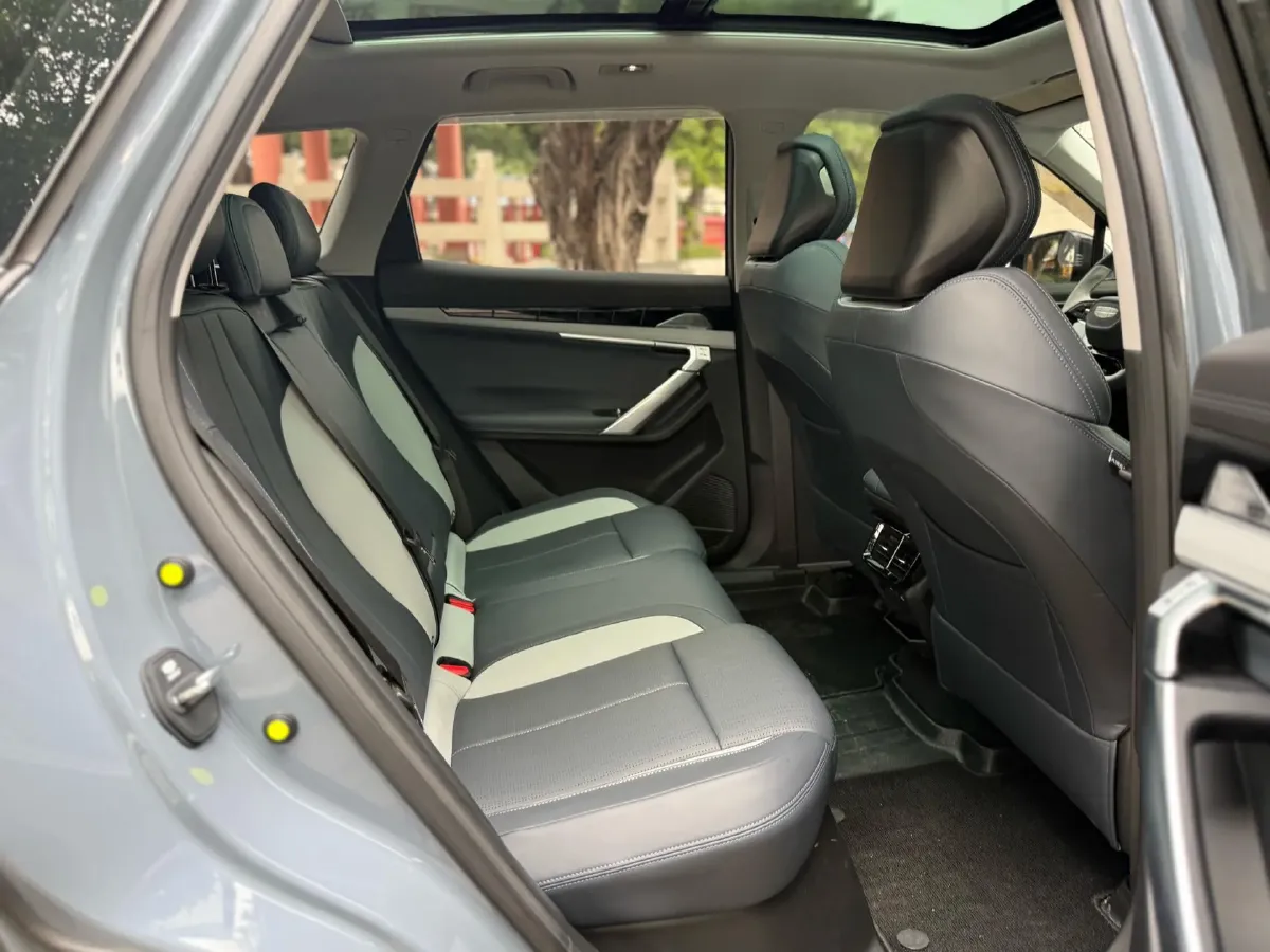 2024 Geely StarRay 1.5T 181HP L4 7DCT,autocango,china used car exporter,china ev exporter,chinese used car exporter,chinese used ev exporter