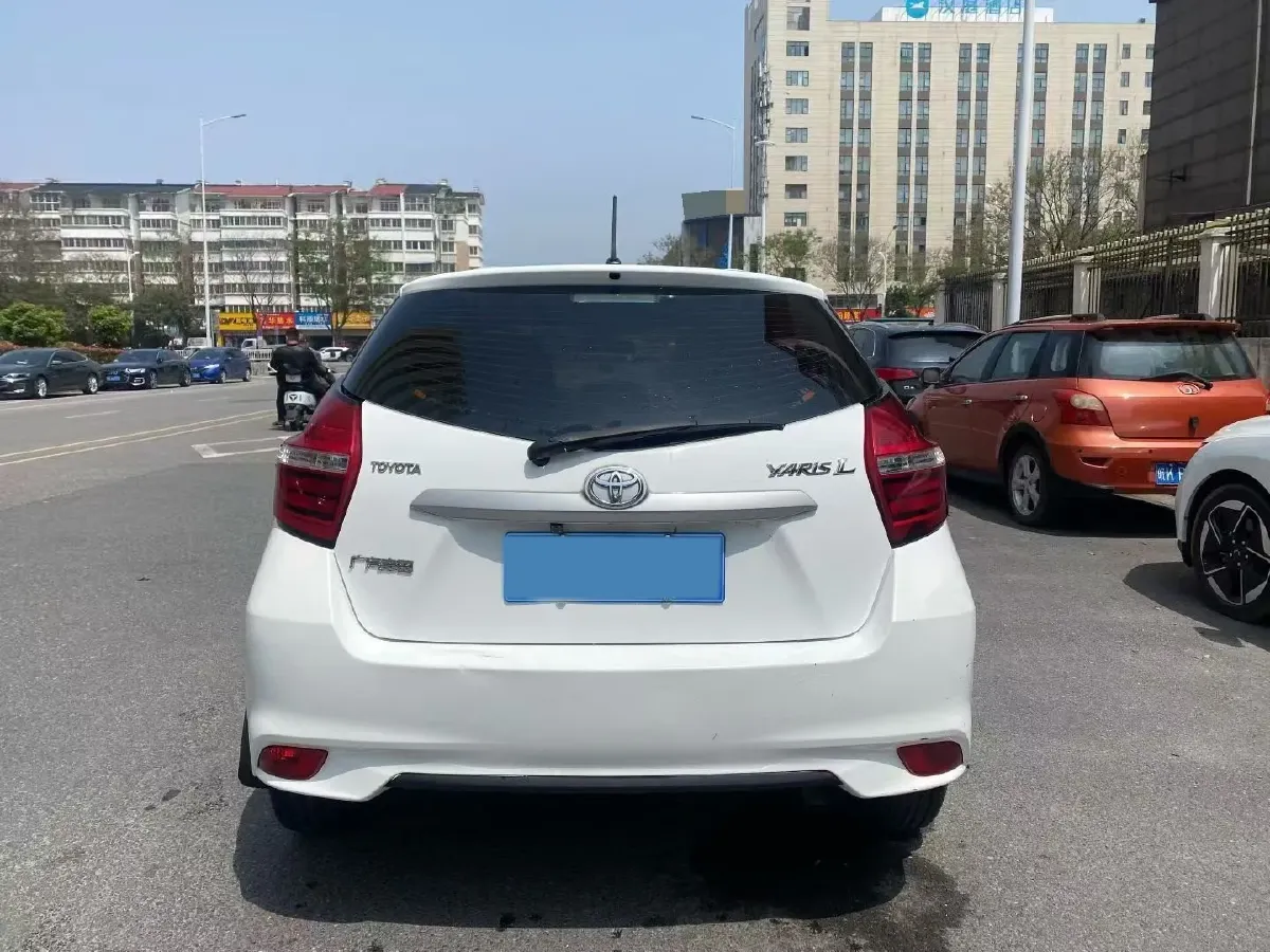 2017 Toyota Yaris L 1.5L 107HP L4 CVT,autocango,china used car exporter,china ev exporter,chinese used car exporter,chinese used ev exporter