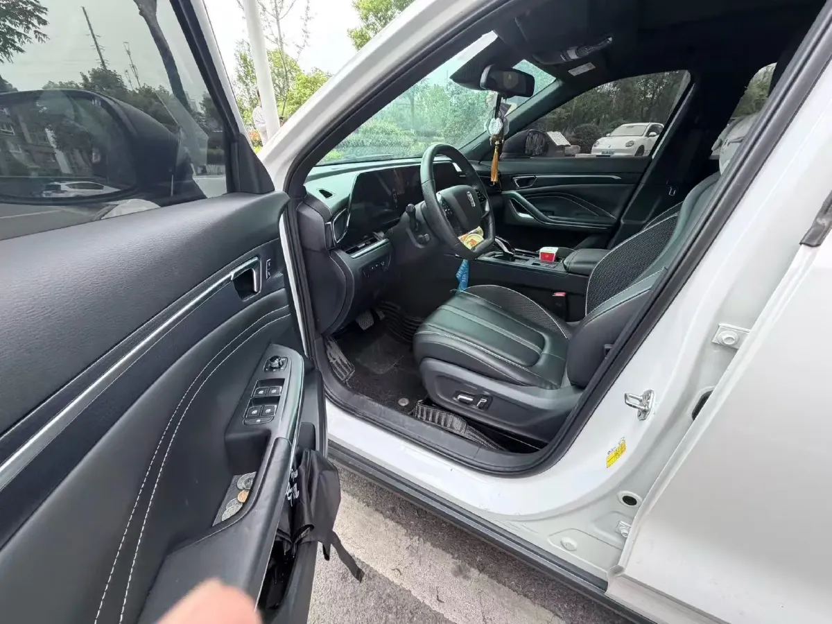 2021 Bestune T55 1.5T 169HP L4 7DCT,autocango,china used car exporter,china ev exporter,chinese used car exporter,chinese used ev exporter