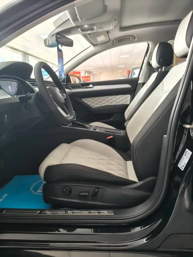2025 Volkswagen Magotan 2.0T 186HP L4 7DCT,autocango,china used car exporter,china ev exporter,chinese used car exporter,chinese used ev exporter