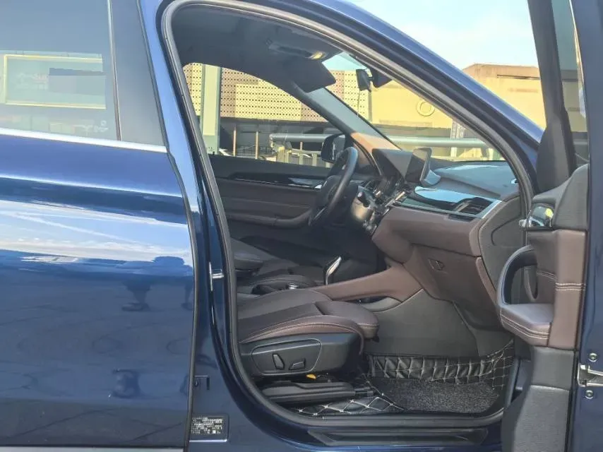 2020 BMW X1 2.0T 192HP L4 7DCT,autocango,china used car exporter,china ev exporter,chinese used car exporter,chinese used ev exporter