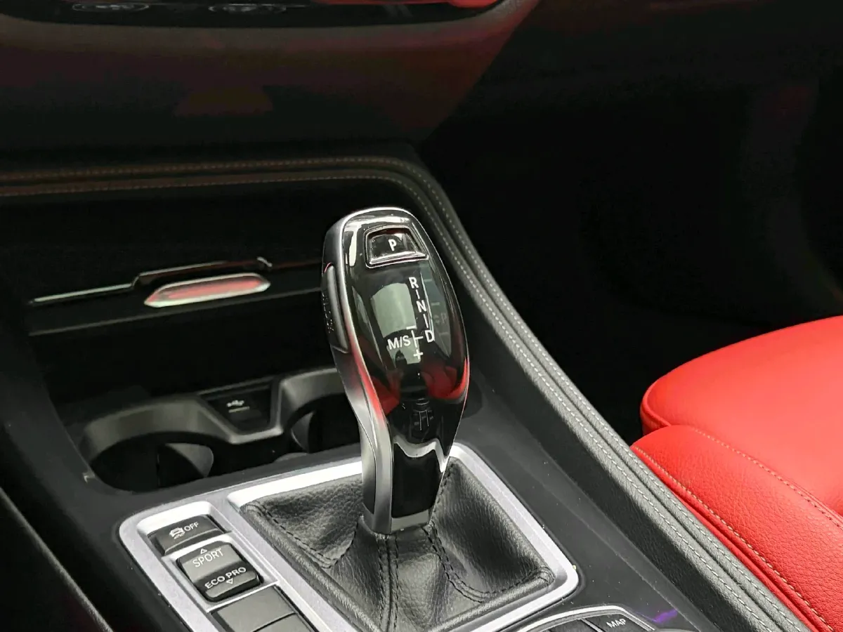 2023 BMW 1 Series 2.0T 178HP L4 7DCT,autocango,china used car exporter,china ev exporter,chinese used car exporter,chinese used ev exporter