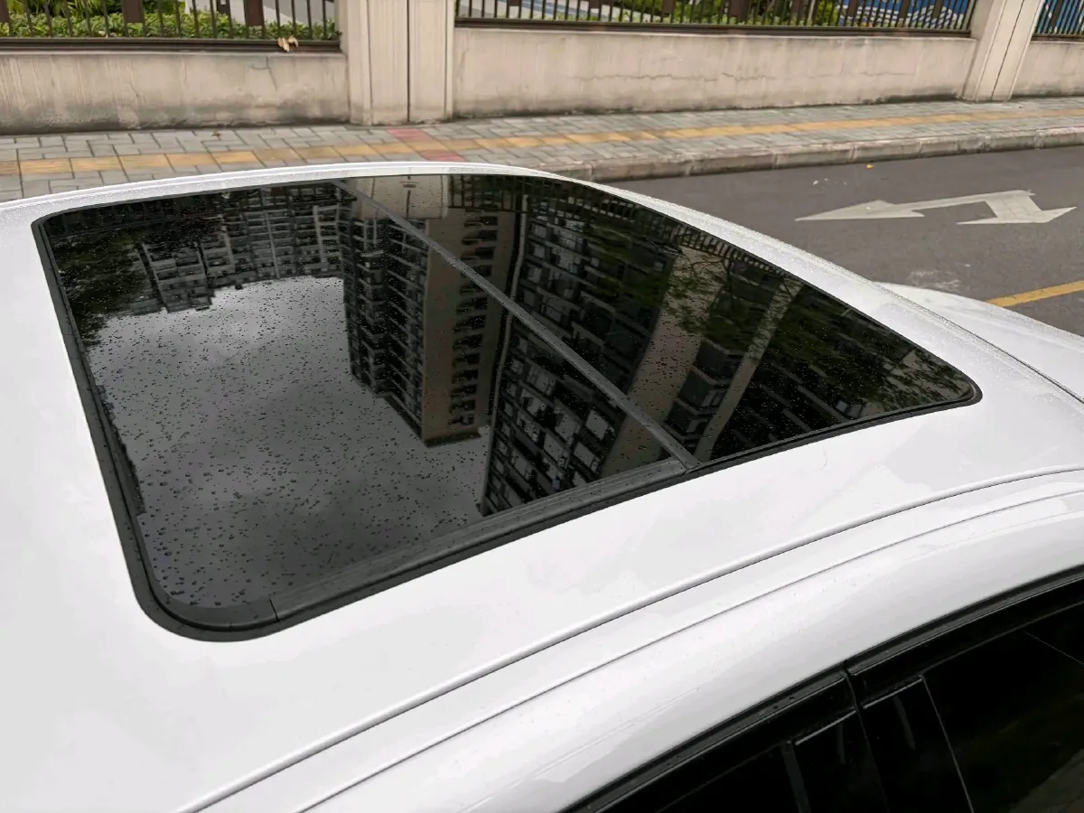 2023 BMW 1 Series 2.0T 178HP L4 7DCT,autocango,china used car exporter,china ev exporter,chinese used car exporter,chinese used ev exporter