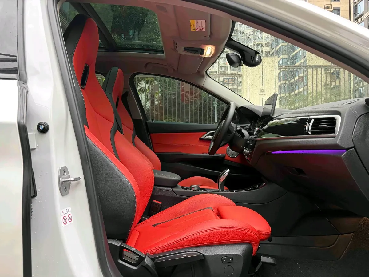 2023 BMW 1 Series 2.0T 178HP L4 7DCT,autocango,china used car exporter,china ev exporter,chinese used car exporter,chinese used ev exporter